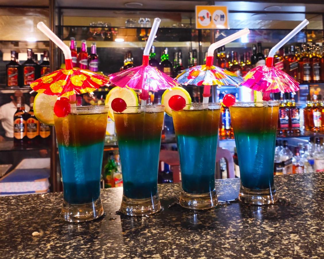Hotel Samrat Baharampur Ngoại thất bức ảnh