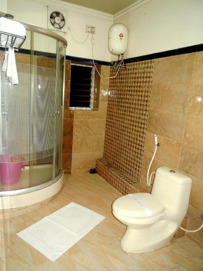 Hotel Samrat Baharampur Ngoại thất bức ảnh