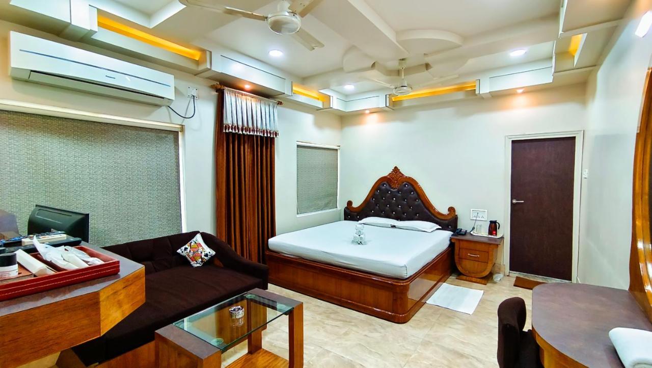 Hotel Samrat Baharampur Ngoại thất bức ảnh