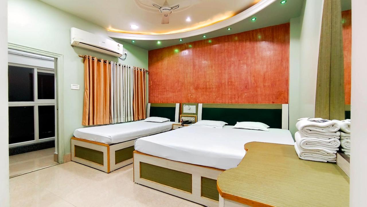 Hotel Samrat Baharampur Ngoại thất bức ảnh