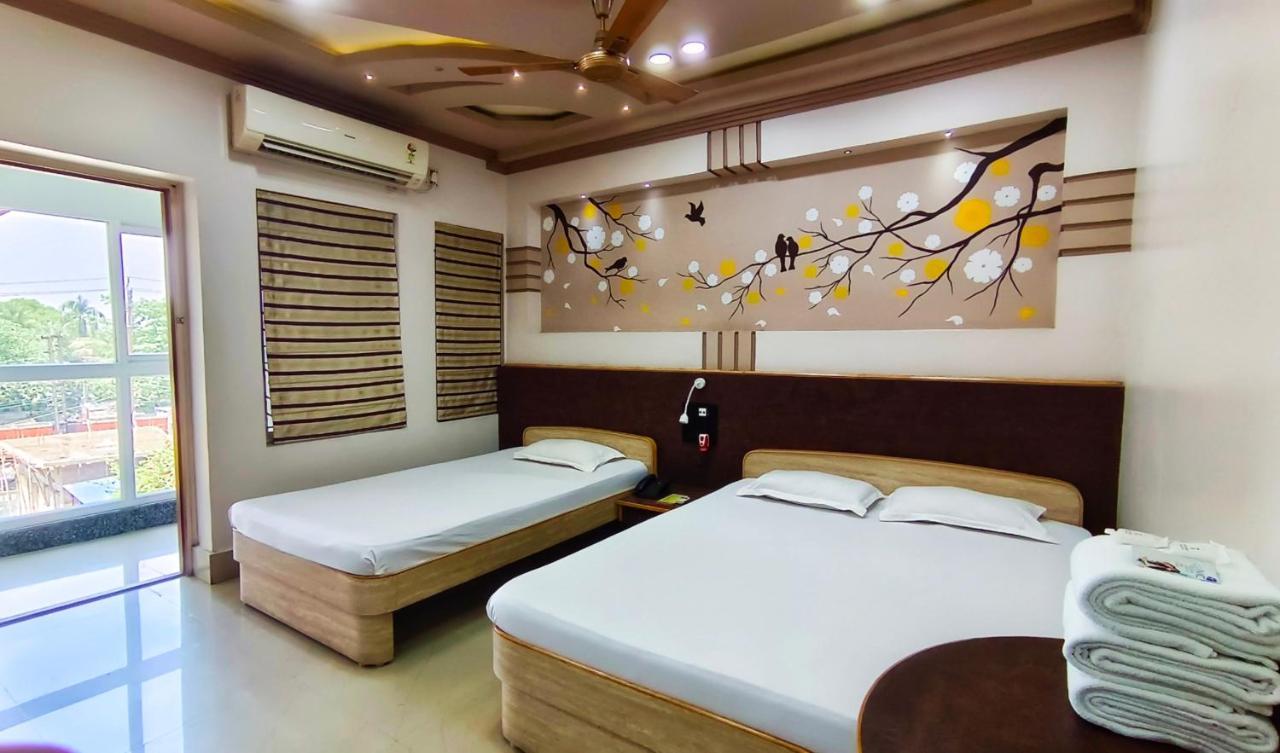 Hotel Samrat Baharampur Ngoại thất bức ảnh