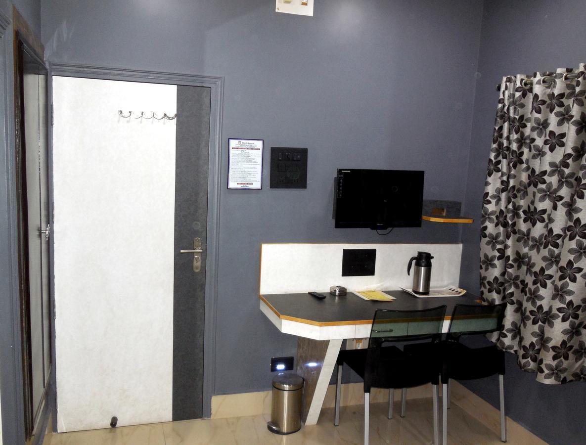 Hotel Samrat Baharampur Ngoại thất bức ảnh