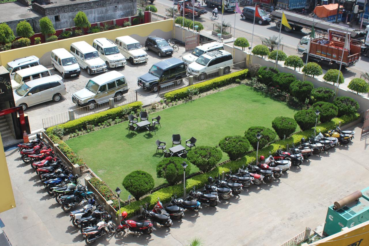 Hotel Samrat Baharampur Ngoại thất bức ảnh